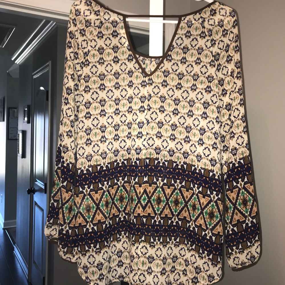 Flowy Top - Picture 2 of 3